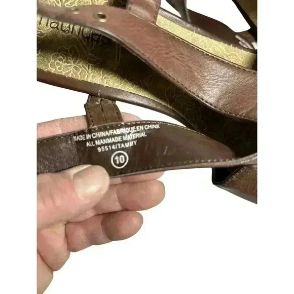 Maurices Brown Wedge Sandals Size 10 - Picture 12 of 12